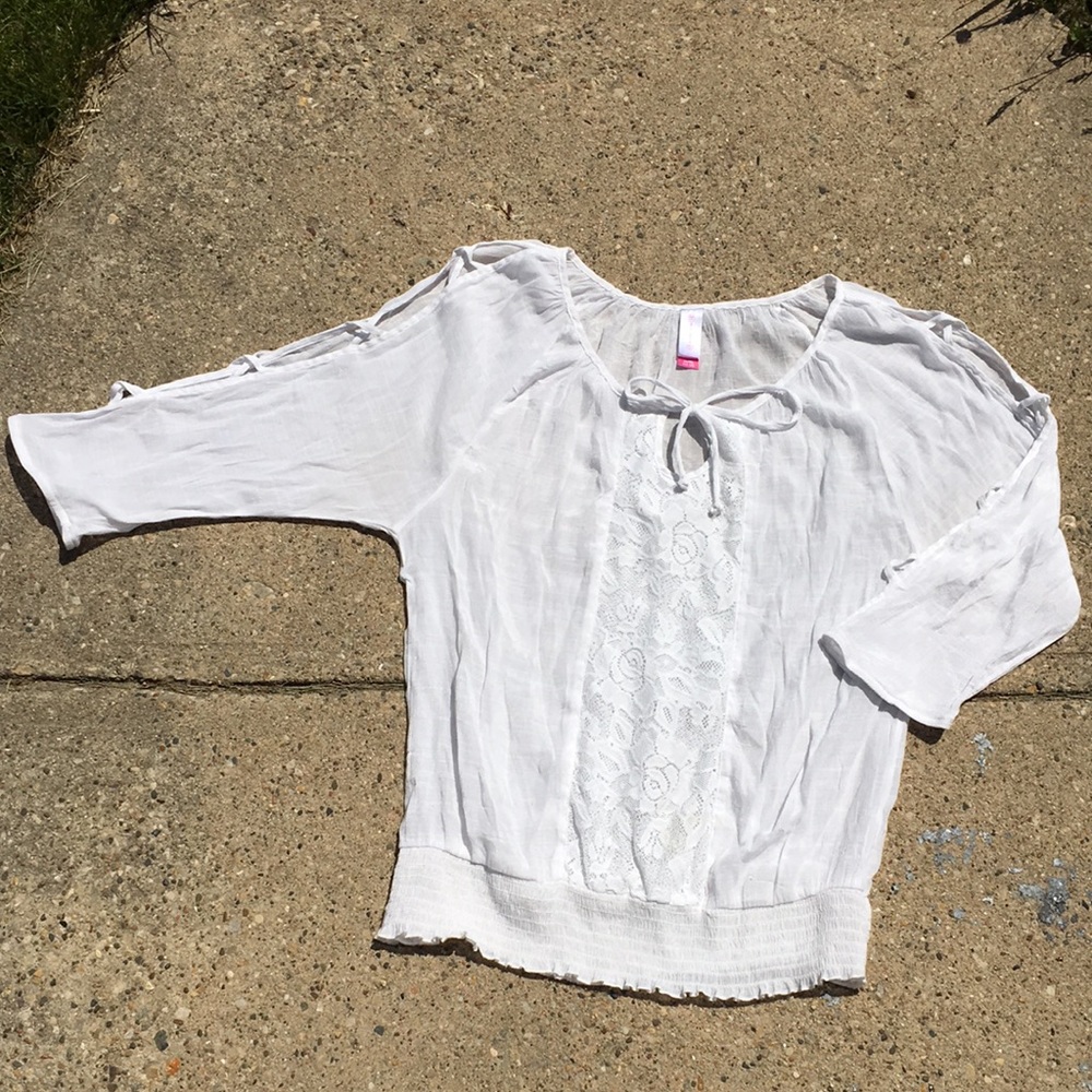 EUC No boundaries white linen top - Picture 1 of 11